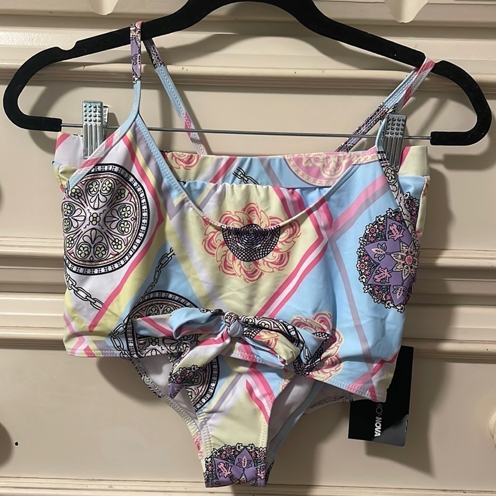 NWT Ladies FashionNova Bikini.
